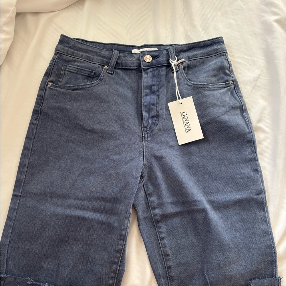 Zenana Outfitters Women's Blue Cropped Jeans